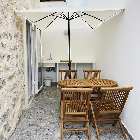 559 Апартаменты